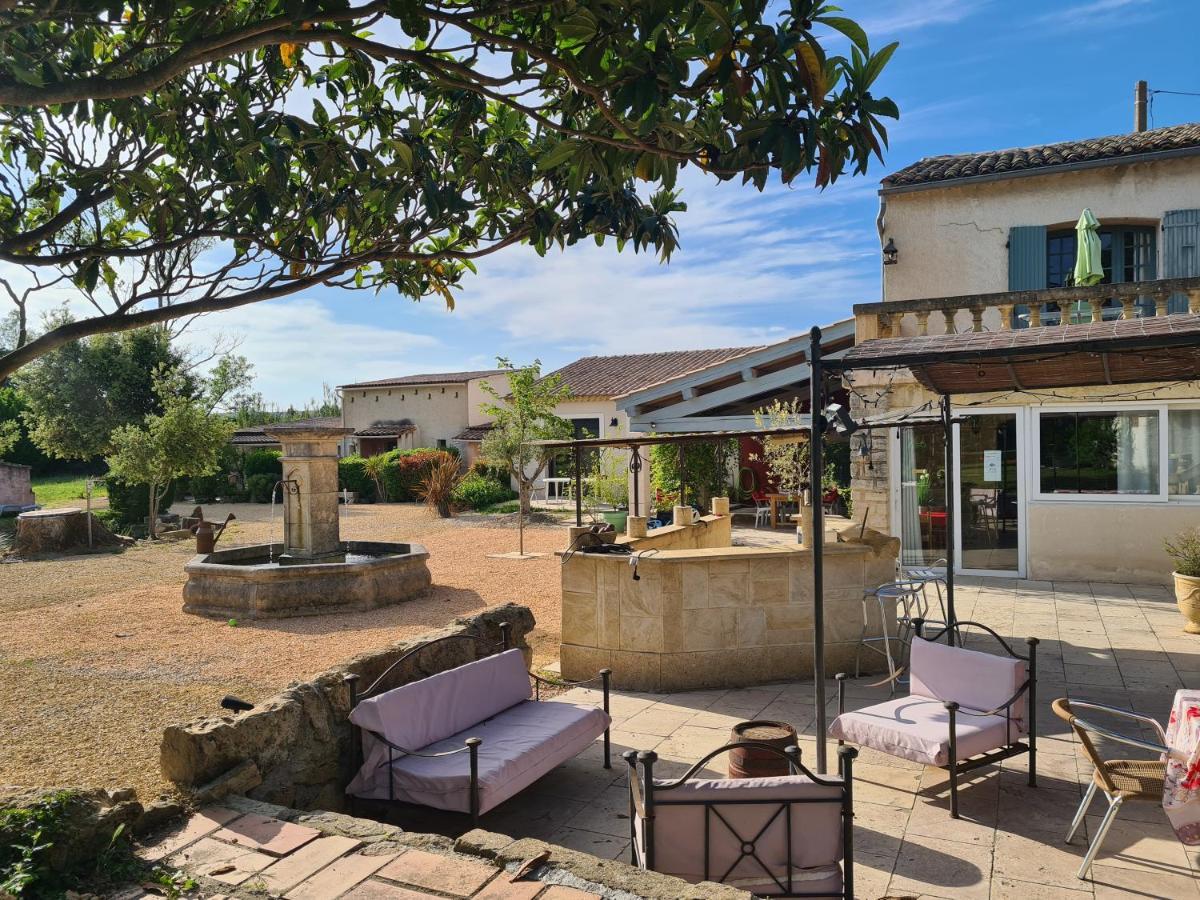 Les Buisses En Provence Bed and Breakfast Piolenc Exteriör bild